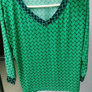 Liz Claiborne Top/Petite Medium/Never worn.